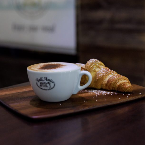 Bell'Amico croissant and capuchino